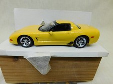 New Amt 125 Scale 2001 Corvette Z06 Yellow  Promo Model Ertl