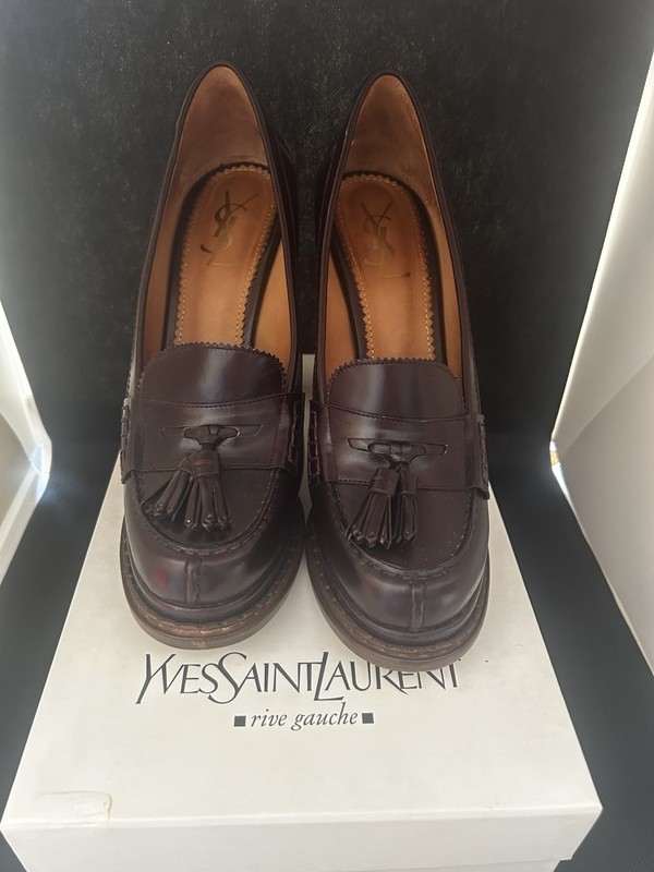 Barely Used! Perfect For Fall YSL Leather Kilty Loafer Style Pumps Size 40.5
