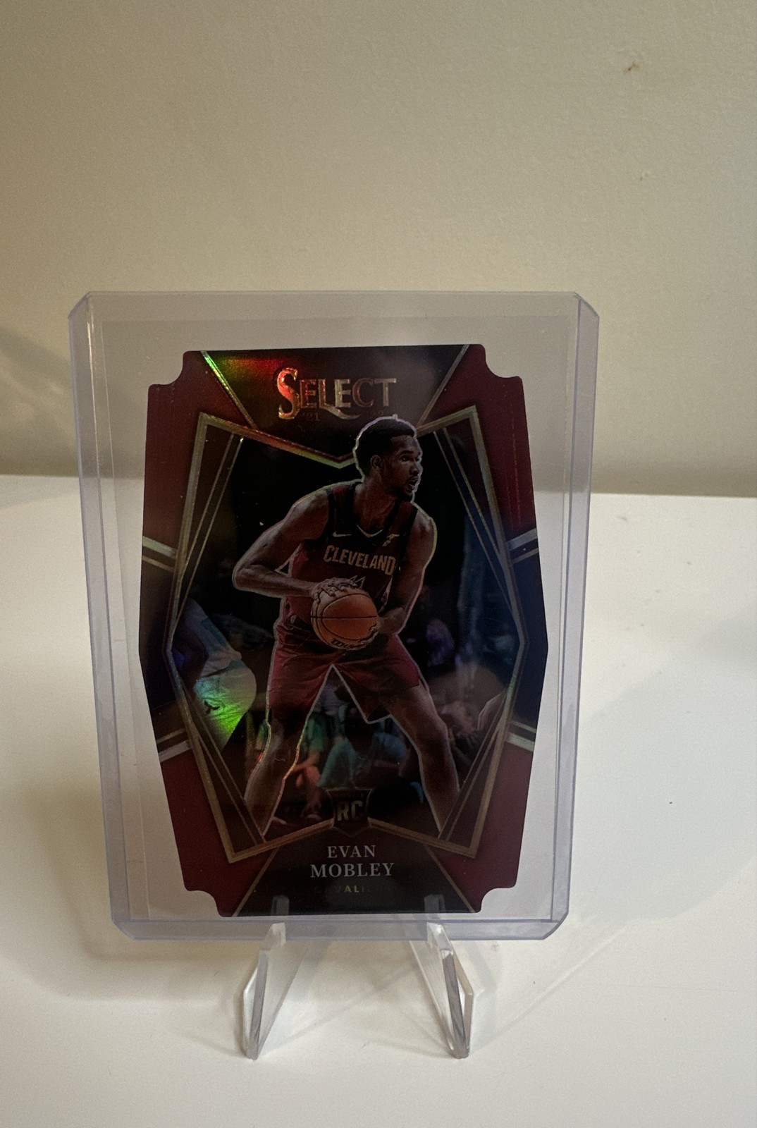 2021-22 Panini Select - Premier Level Evan Mobley #110 Maroon Prizm Die-Cut /175