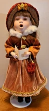 CRACKER BARREL 18” Porcelain CHRISTMAS CAROLER 2003 