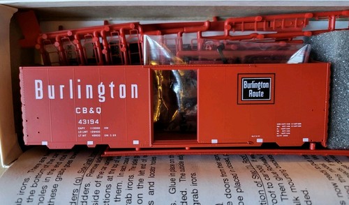 InterMountain escala HO 40' Burlington CAJA COCHE #43194 CB&Q PS-1 KIT 40406-03 | Zustand: New
