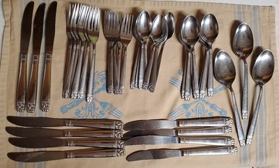 Oneida Wm A Rogers AZTEC ENCORE Stainless Flatware Lot Of 50 - Discontinued 1991