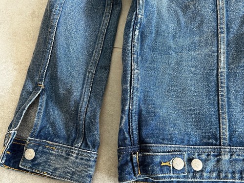 Guess jeans mens denim jacket brand new size L Brand new. Never worn. - Picture 9 of 12