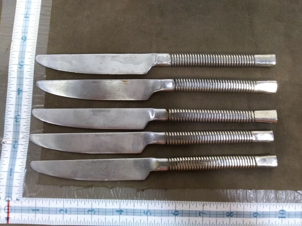 Cubiertos de acero inoxidable Retroneu Corea -- Juego de 5 cuchillos de mantequilla Foto 2 de 4