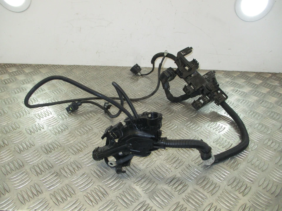 2018 F20 BMW 118I 1.5 Petrol B38B15A. Engine/Gearbox Wiring Loom/Harness 8635815 - Image 2 of 4