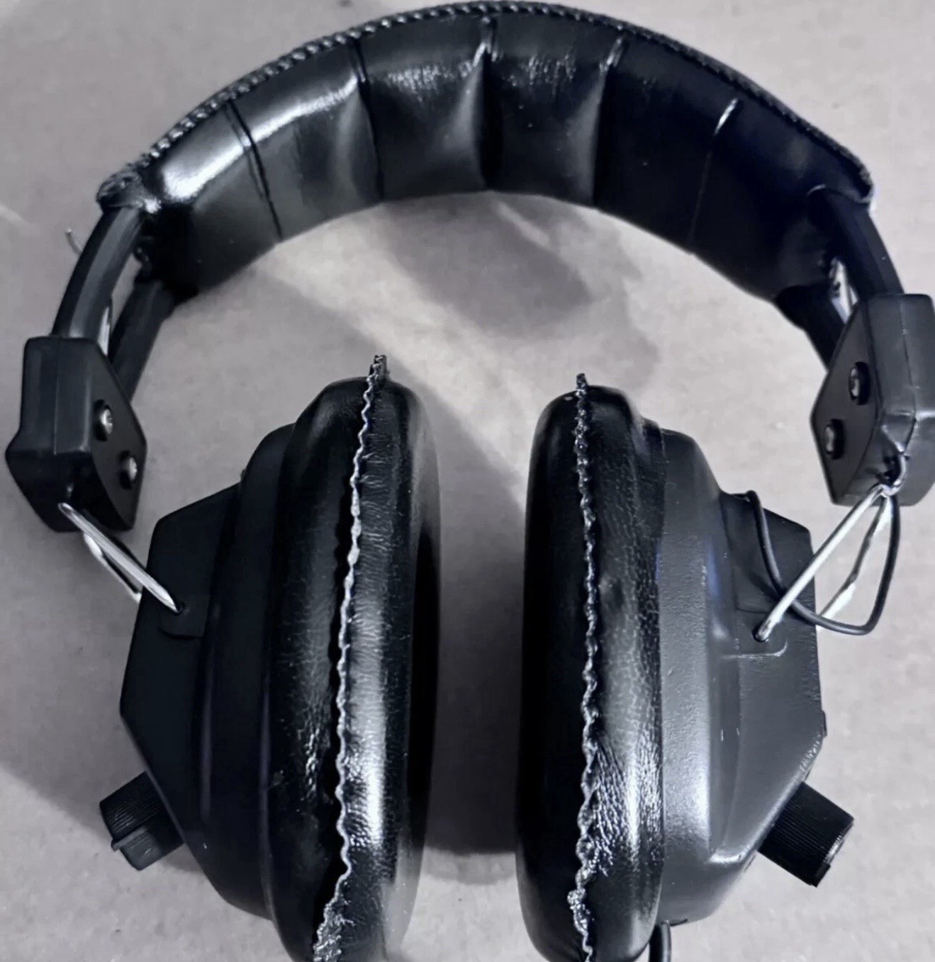 METAL DETECTOR HEADPHONES WITH VOLUME CONTROL - UNIVERSAL - Adapters Included