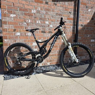Devinci Wilson SL small Rock Shox Boxxer triple clamp Fox DHX RC4 SRAM X.0