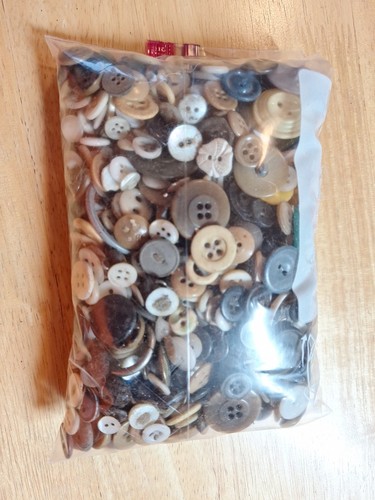 Bottoni vintage 15 oz, lotto #11 - Foto 3 di 3