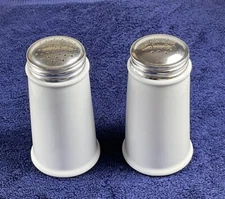 VTG DANSK Int’l Cheese Sugar Flour Shakers Aluminum Screw Lid White Pair *READ*