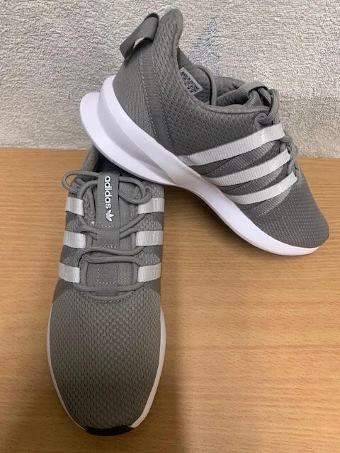 Scarpe da ginnastica Adidas Loop Racer grigio bianco taglia UK 5 5 (38 2 3) 24 CM