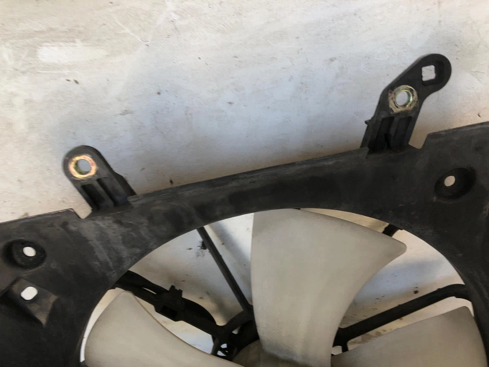 1998 - 2002 HONDA ACCORD EX Condenser Cooling Fan Motor Assembly 3.0L OEM Coupe - Image 3 of 4