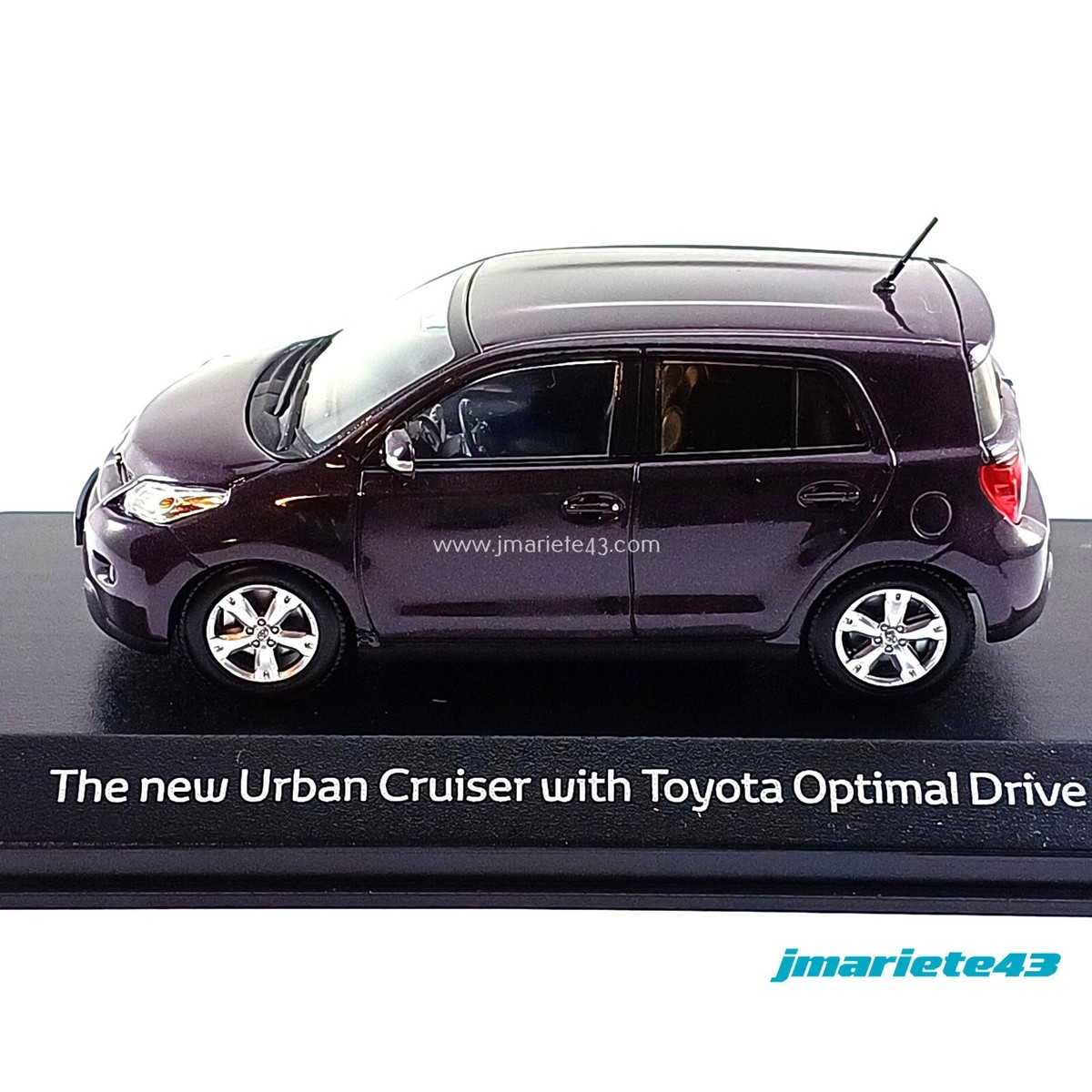 MINICHAMPS Toyota Urban Cruiser ミニカー 白 Minichamps