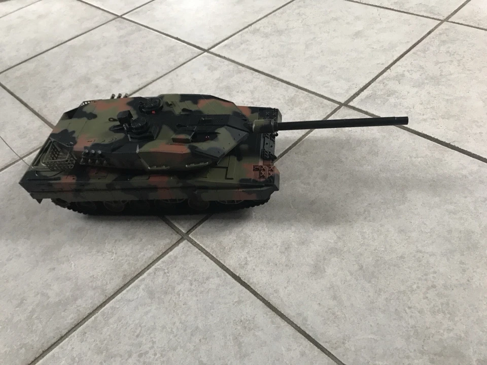 Henglong Leopard 2A6 1:24 BB RC Modell Kein A5 Langrohrkanone L55 - Bild 3 von 4