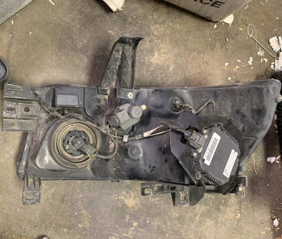 2004-2010 年 INFINITI QX56 右乘客侧 XENON HID 头灯组件 原始设备制造商 — 第 4/4 张图片