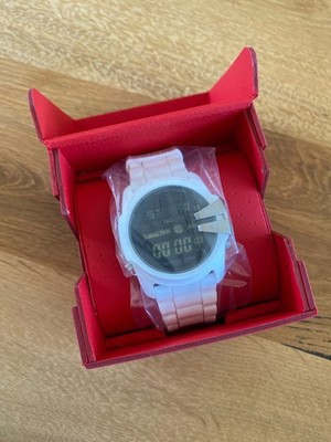 DIESEL DZ2157 MASTER CHIEF DIGITALUHR WEISS