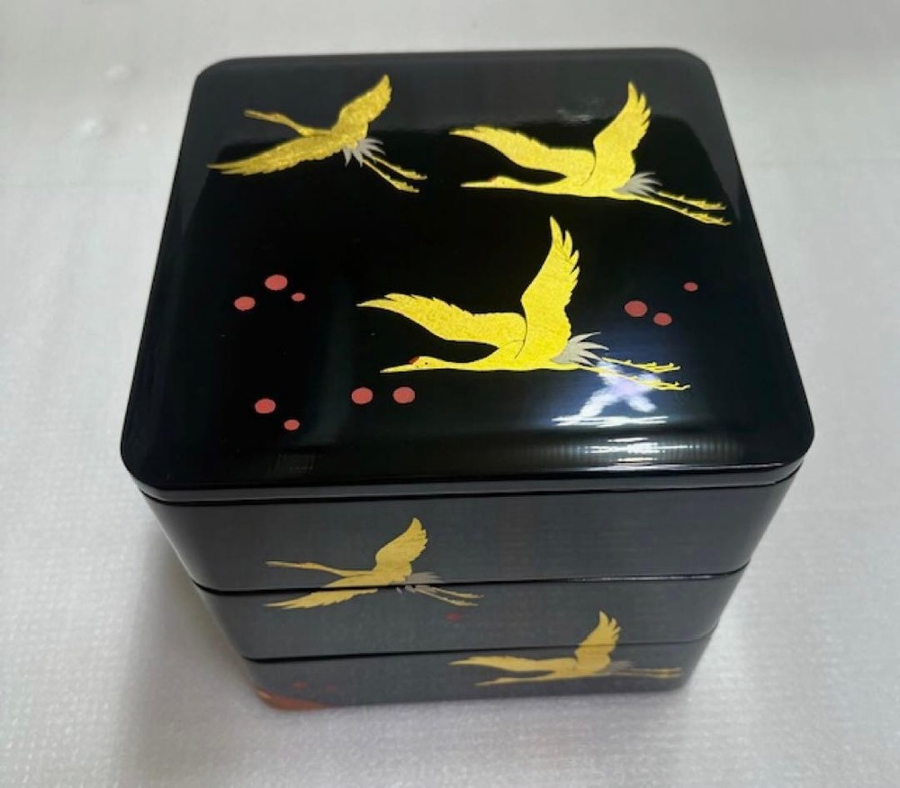 Jubako Bento Box Japanese 1 Echizen lacquer wooden three tiers black background