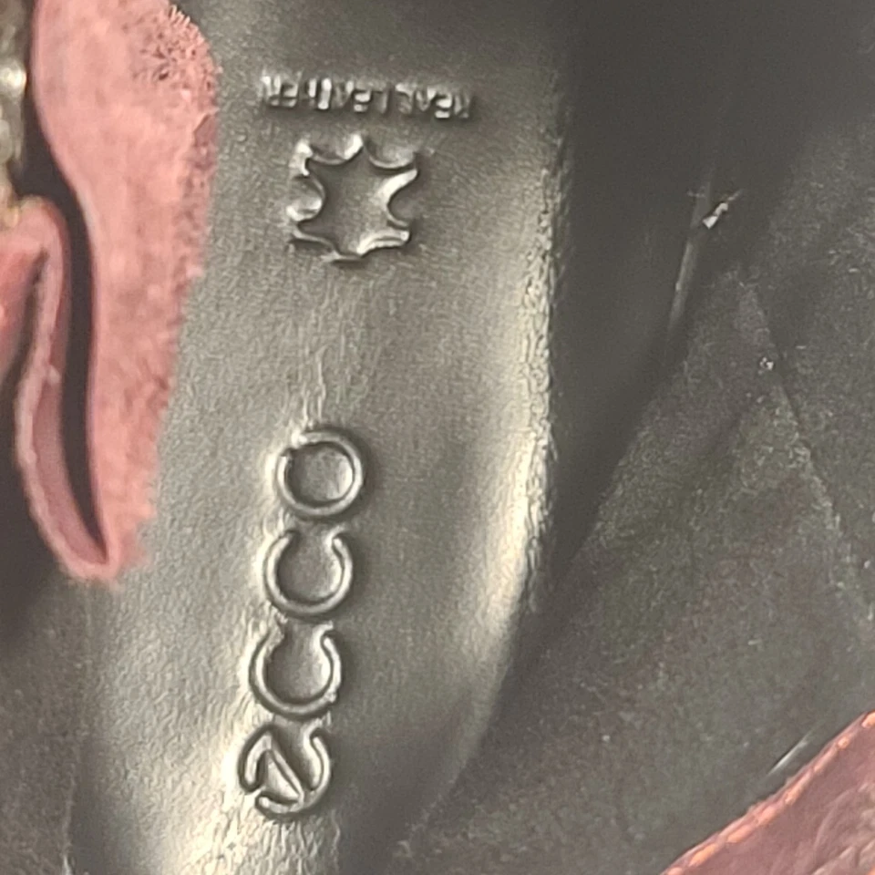 ECCO Women’s Brown/Bordeaux Leather Ankle Bootie Dual Side Zip US 9 EU 40 - Image 2 of 4