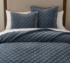 Pottery Barn Velvet Lattice Handcrafted Full/...