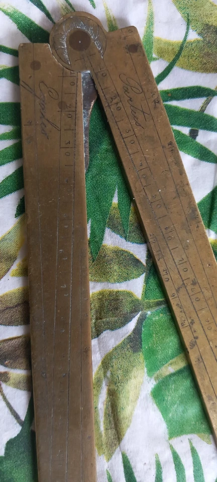 PIED DE ROY? REGLE DE PROPORTION EN LAITON XVIIIème ? - Photo 3/4