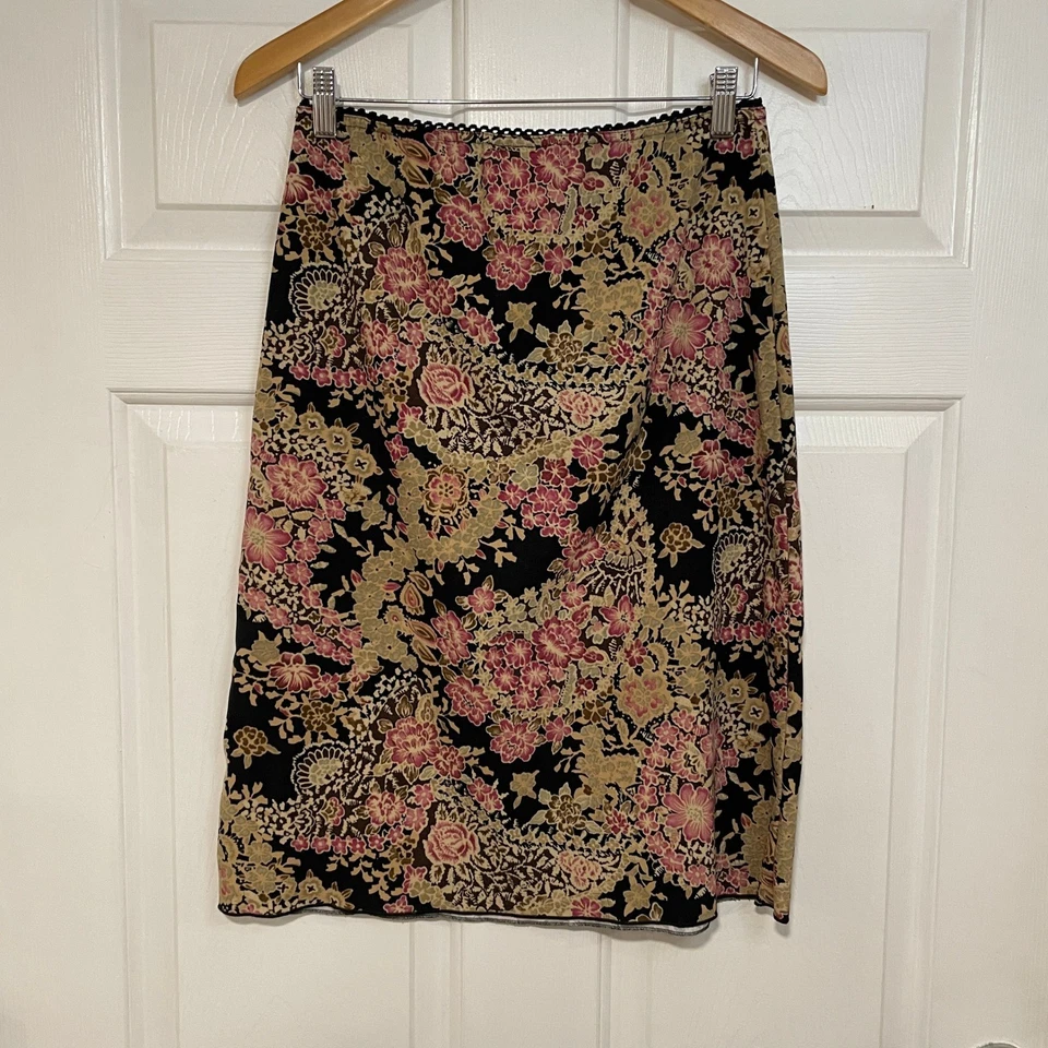 复古 AByer 花卉裙黑色粉红色棕色膝盖 Midi 铅笔花边装饰 M Whimsygoth — 第 4/4 张图片