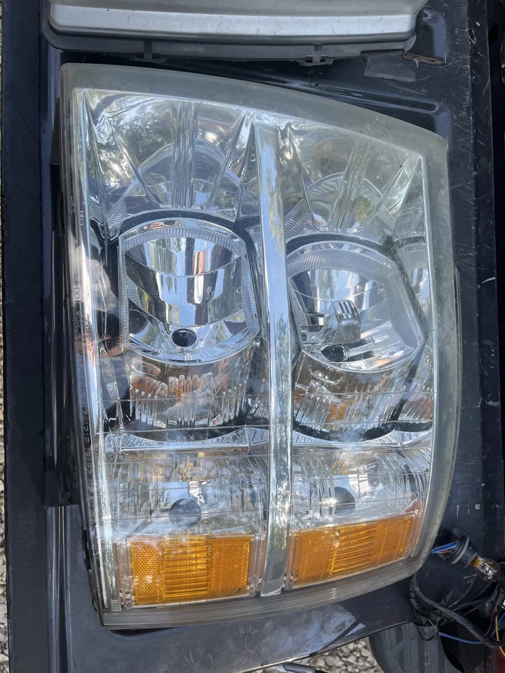 11 faros de pasajero derecho Chevy Silverado 1500 par de conductores izquierdo AMBOS OEM GM Foto 3 de 4