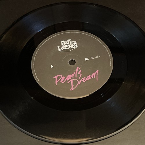 Bat For Lashes Pearl’s Dream 7” Vinyl - Picture 3 of 4