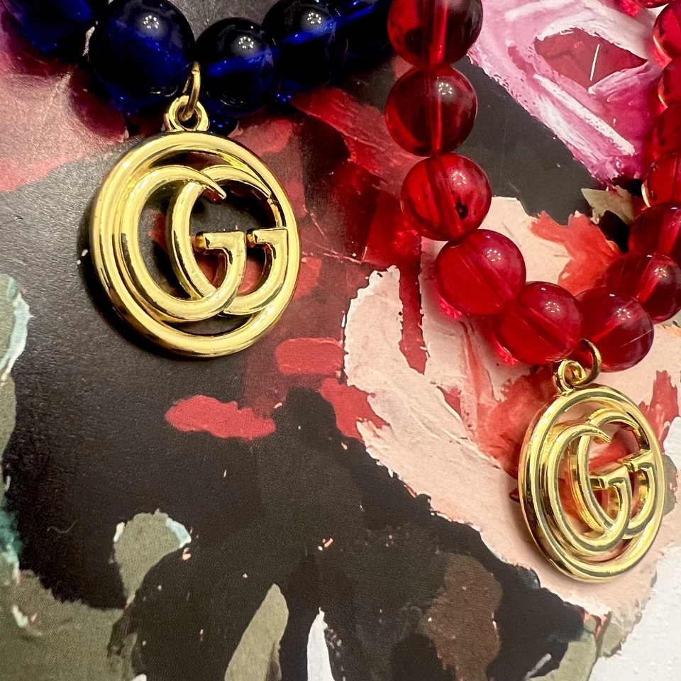 Lot Of (2) Glass Beads Red And Blue Stretch GG Bracelets - Image 4 of 4