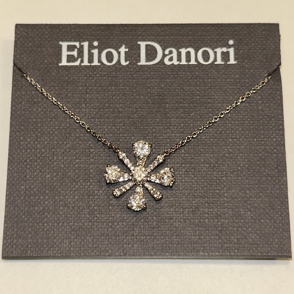 Collar Eliot Danori Brillante Floral Copo de Nieve Colgante Chapado en Rodio Foto 2 de 4