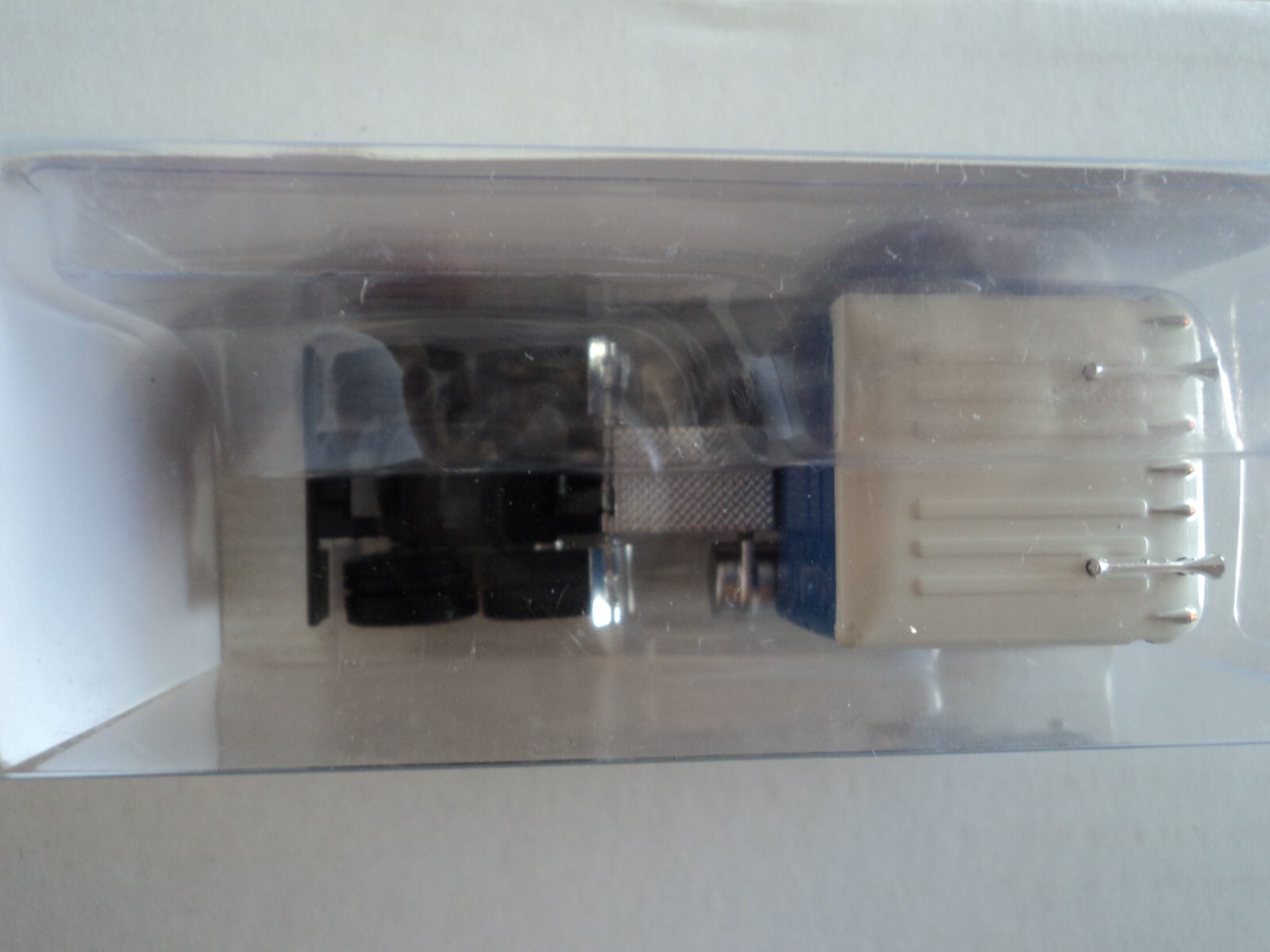 Picture 3 of 4
