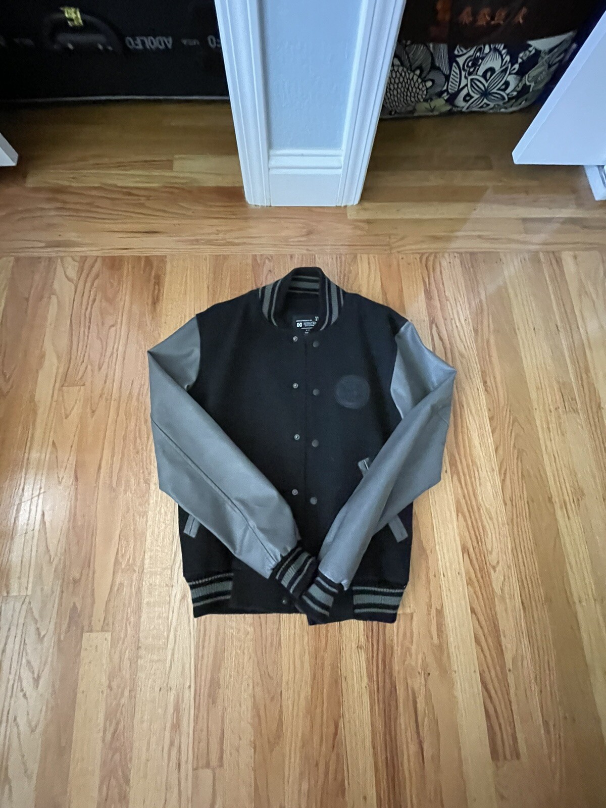 Picture 1 of 1