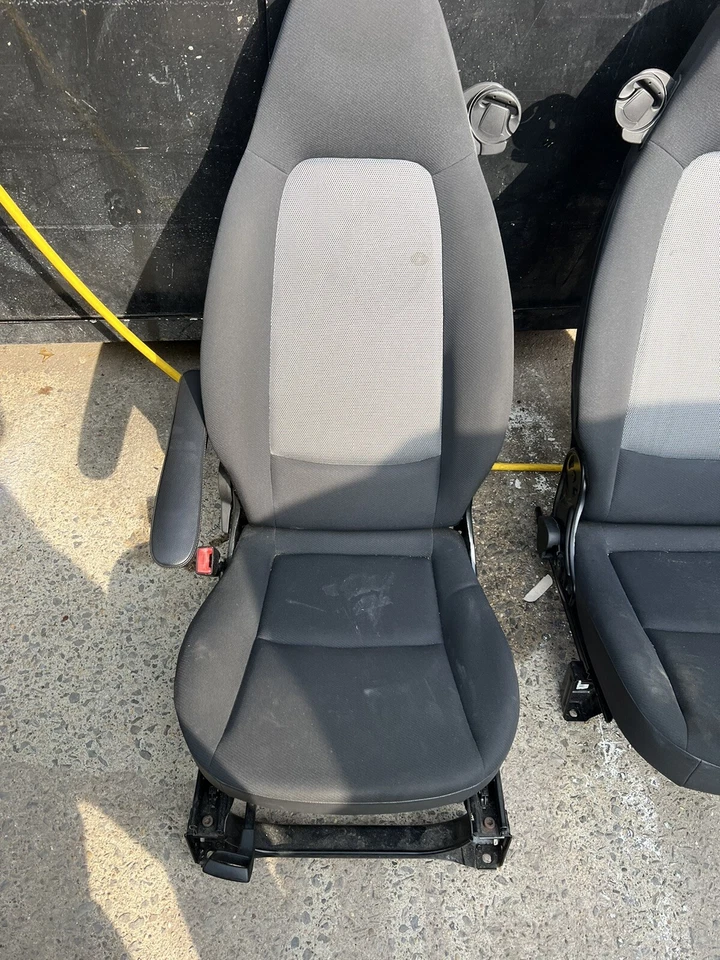 Smart Fortwo 2008-2016 genuino pasajero derecho y asiento del conductor izquierdo montaje OEM Foto 2 de 4