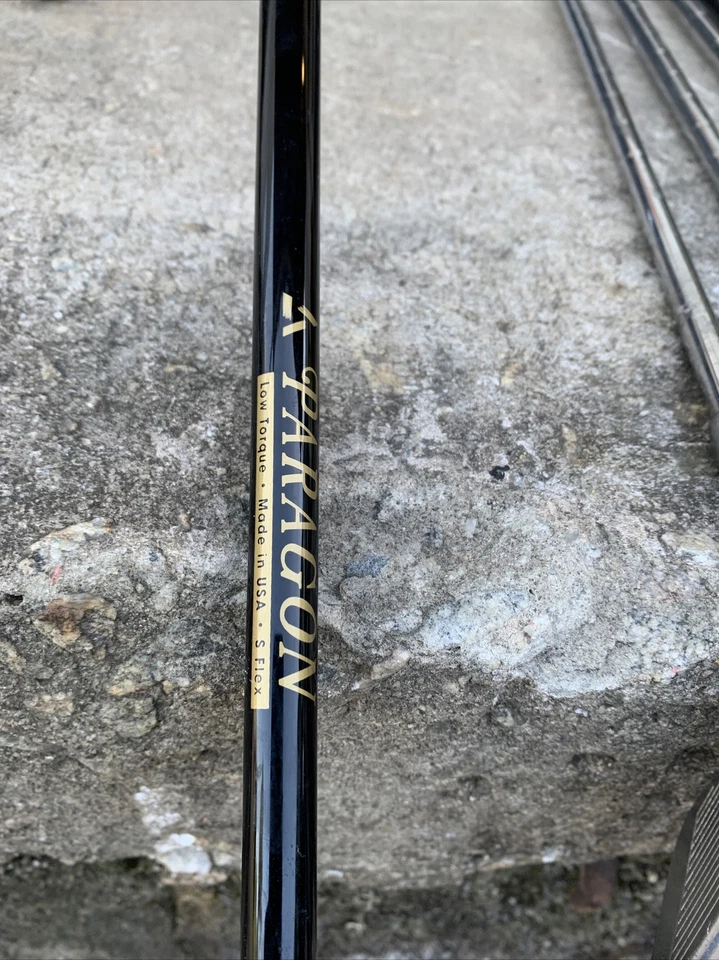 Arnold Palmer The Axiom 4 Hierro Rígido Flex Varilla Grafito Gamuza Avon Grip Foto 4 de 4