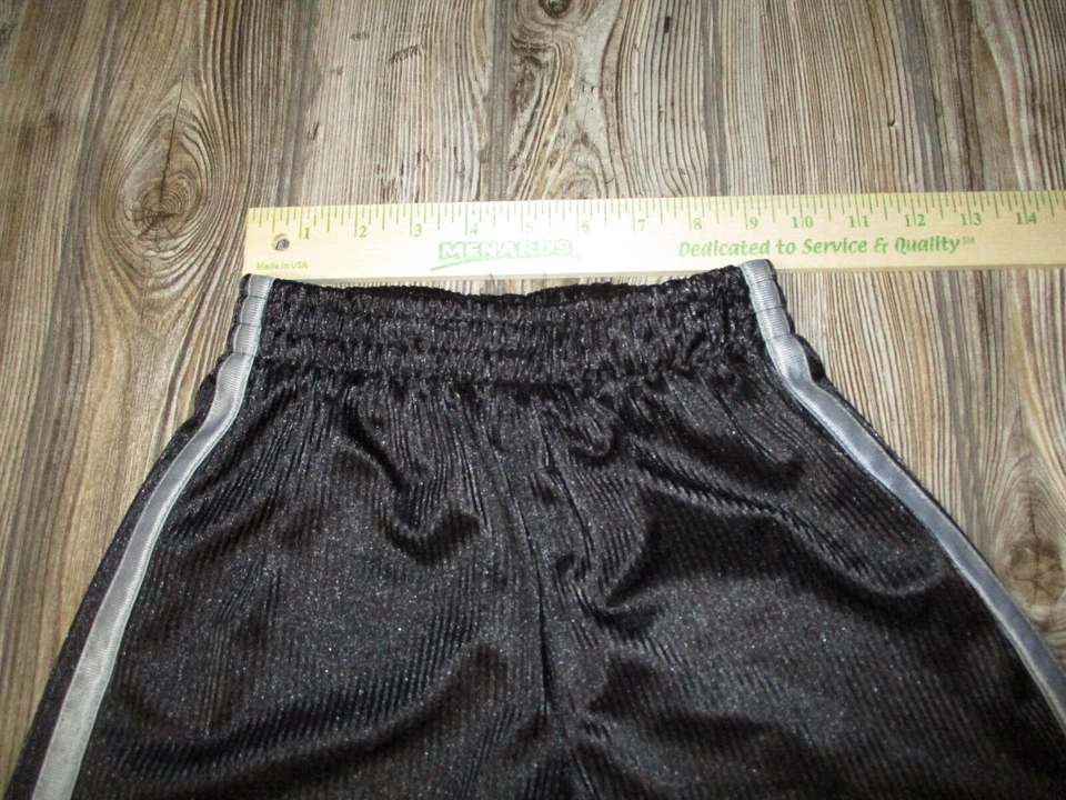 Pantalones Cortos Atléticos Athletech Niños Negros con Rayas Grises Talla 8 Medianos Foto 4 de 4