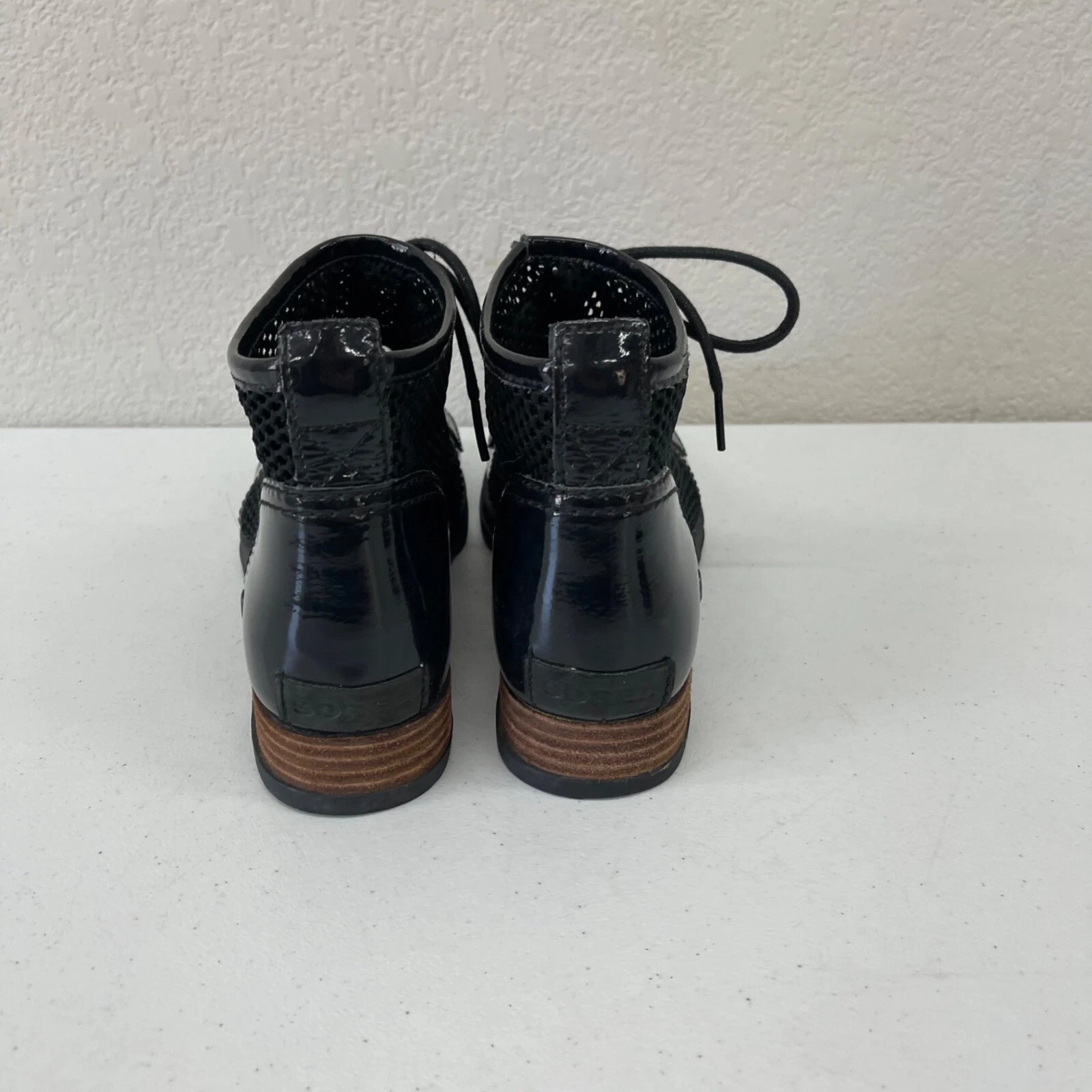 sorel major lace patent mesh lace no insoles boots