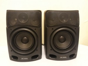 aiwa 3 way bass reflex speaker system