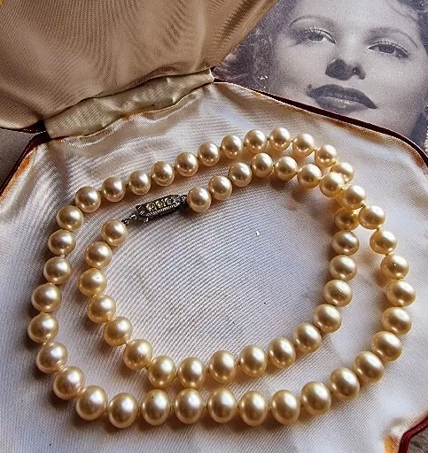 Vintage costume pearl necklace sale
