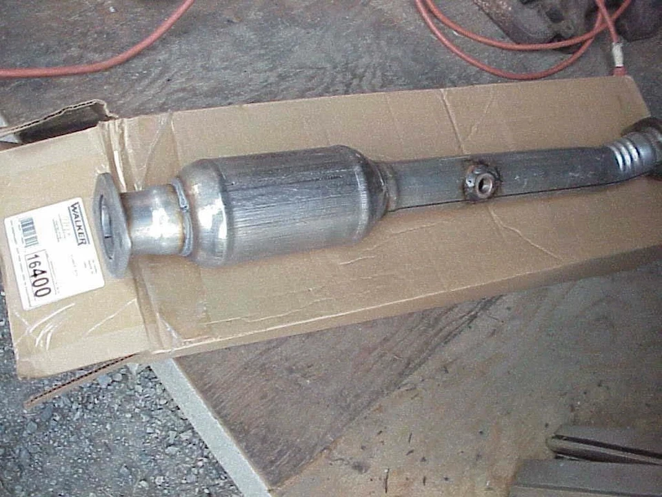 Nissan Frontier Xterra 2005-2011 conv catalítico 16400 Walker tubo trasero izquierdo Foto 4 de 4