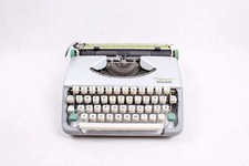 Olympia Splendid 33 Pastel Typewriter, Vintage, Mint Condition, Manual thumbnail