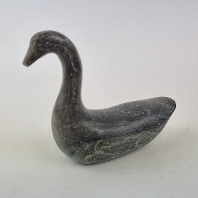 Vintage Inuit Eskimo Steinschnitzerei einer Vogelgans signiert ''E3-31''