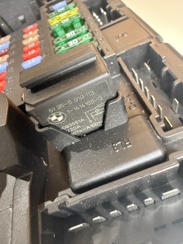 MINI Cooper Clubman R55 JBE module Fuse Box 61353455530-01 - Picture 8 of 14