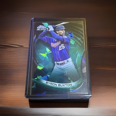 2022 Topps Chrome Black - Byron Buxton #6 Green Atomic Refractor /99 Card E2
