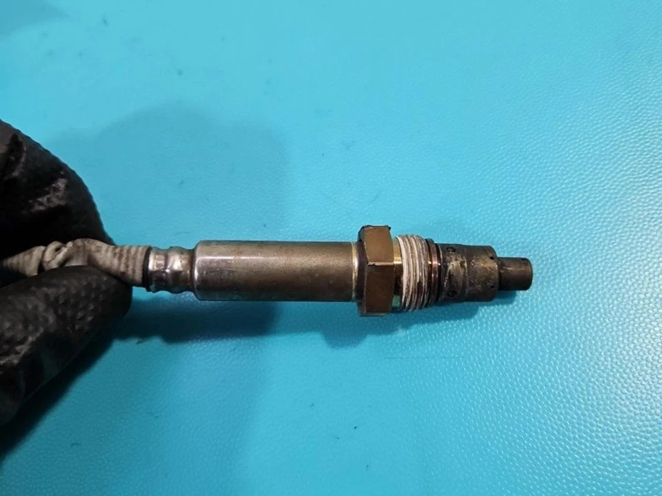 Sonda lambda diesel Renault Trafic III (X82) 2021 NS11A21A26A sonda di regolazione - Immagine 2 di 4