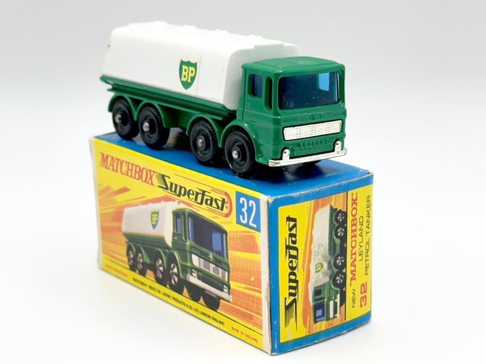 Lesney matchbox 32 leyland petrol tanker bp - Collection