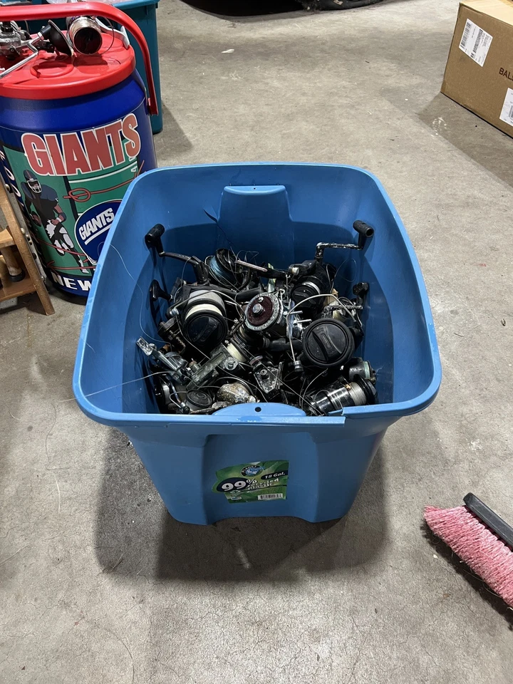 Lote de piezas de carrete de pesca Foto 2 de 2