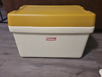 1971 Golden Wheat Coleman Cooler With Tray