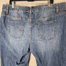 Lane Bryant 18W Plus Size Capri Medium Wash No Rips/Holes City Street Festival