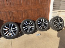 2023 Nissan Pathfinder Platinum 20” Wheels And Tires.