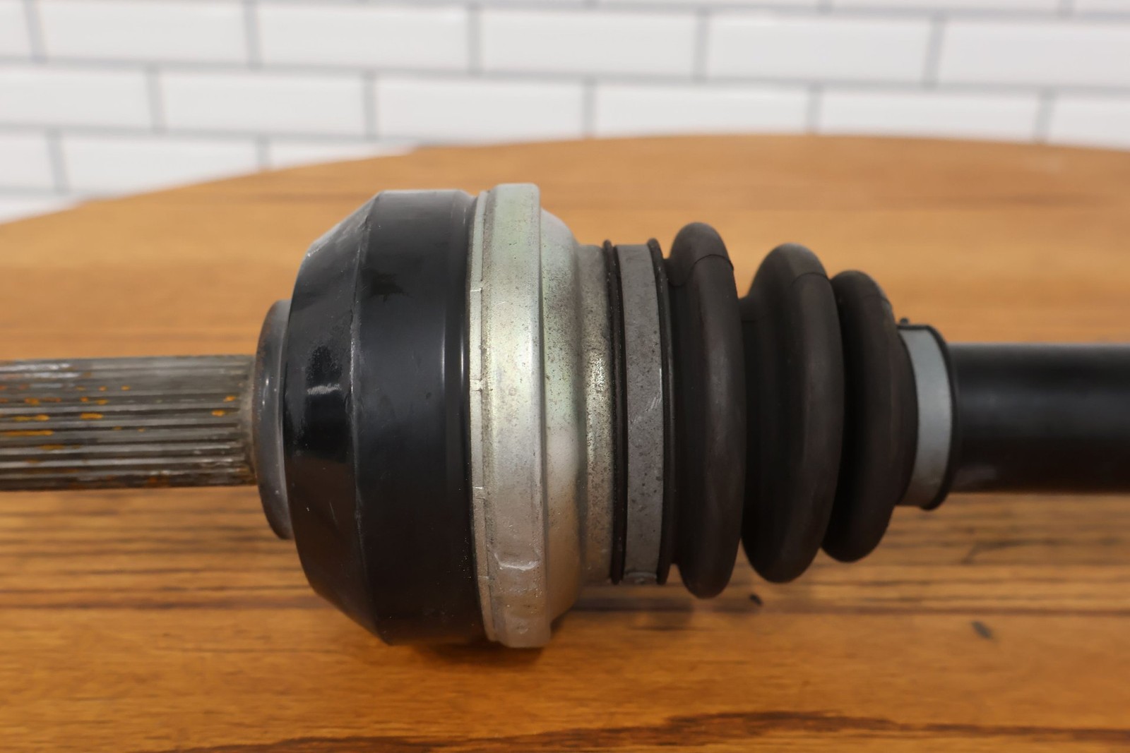 2010 Aston Martin V8 Vantage Rear Left Automatic Axle Shaft (4G43-43402-AB) 33K