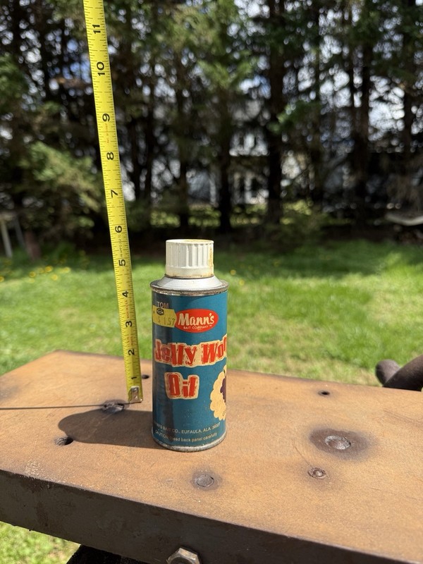 TUFF FIND!”MANNS LURE”GUN OIL/OIL CAN! WINCHESTER/REMINGTON/GLOCK/RUGER/OLD TIN
