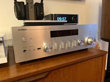 Yamaha R-N602 Network Receiver MusicCast 2-Channel USB Headphone Silver